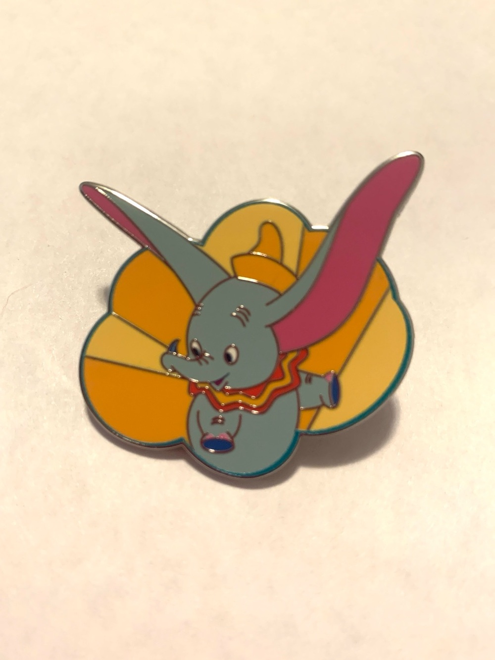Disney Parks Best Day Ever Mystery Pin-Dumbo - Picture 3 of 4